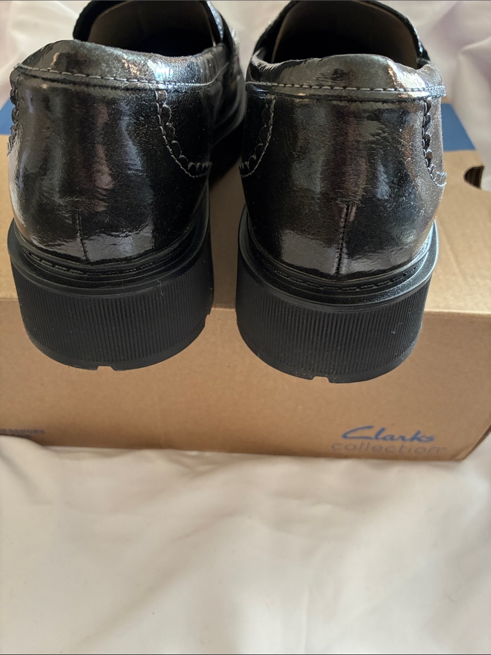 Women’s Clarks Gun Metal Patent Tassel Loafer - Size 9 - Picture 6 of 8